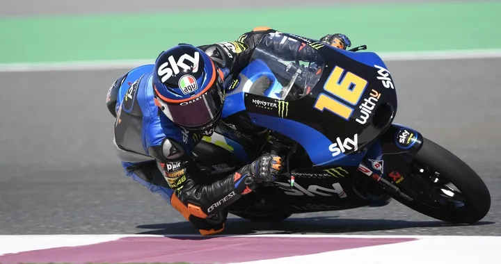 Moto3 Losail, il poleman Suzuki fa infuriare Lopez. Italiani col fiatone