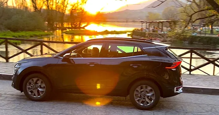 KIA Sportage 1.6 T-GDI HEV: la prova su strada