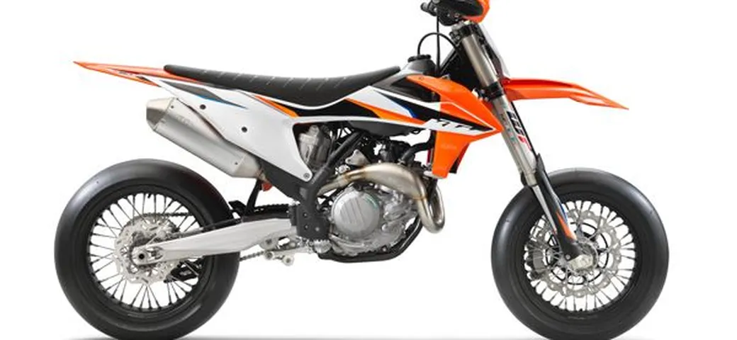 KTM 450 SMR 2021: dopo 7 anni, torna la Supermoto Ready To Race