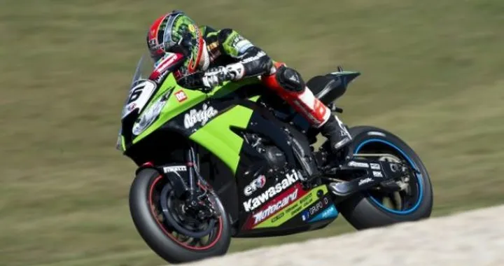 SBK Portimao, Gara1: Tom Sykes stravince e si ricandida al titolo. Biaggi 4°, Melandri (out) in ospedale.
