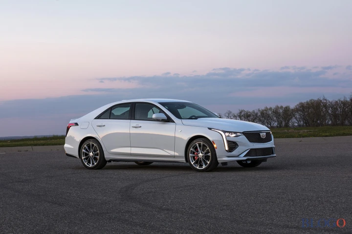 Cadillac CT4: la nuova berlina sportiva a stelle e strisce