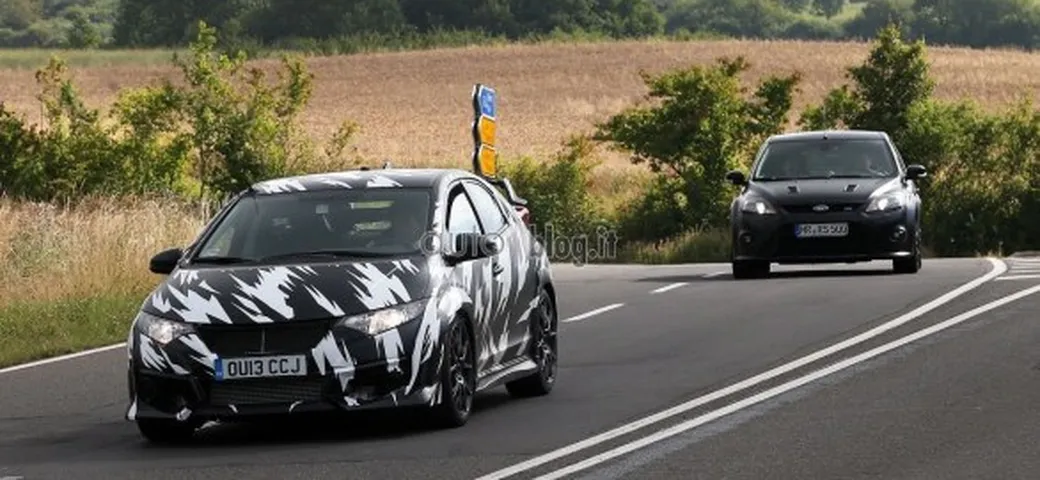 Honda Civic Type-R: foto spia dal Nurburgring