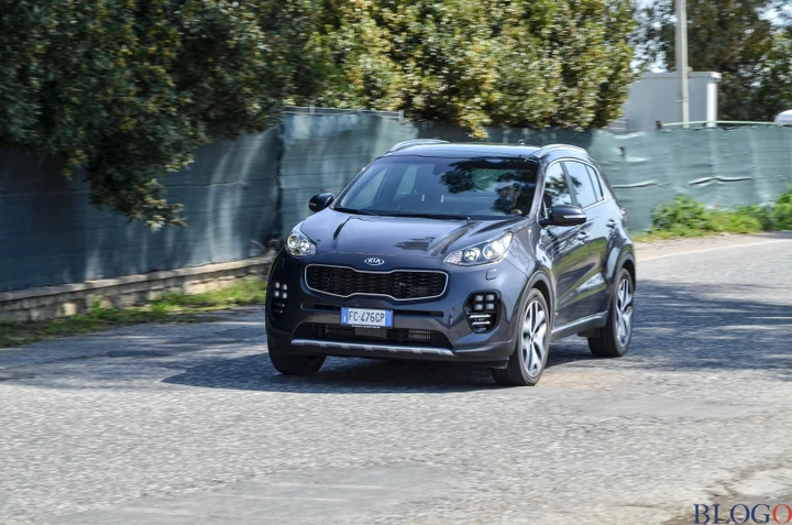 Kia Sportage 2.0 AWD GT Line: la prova su strada
