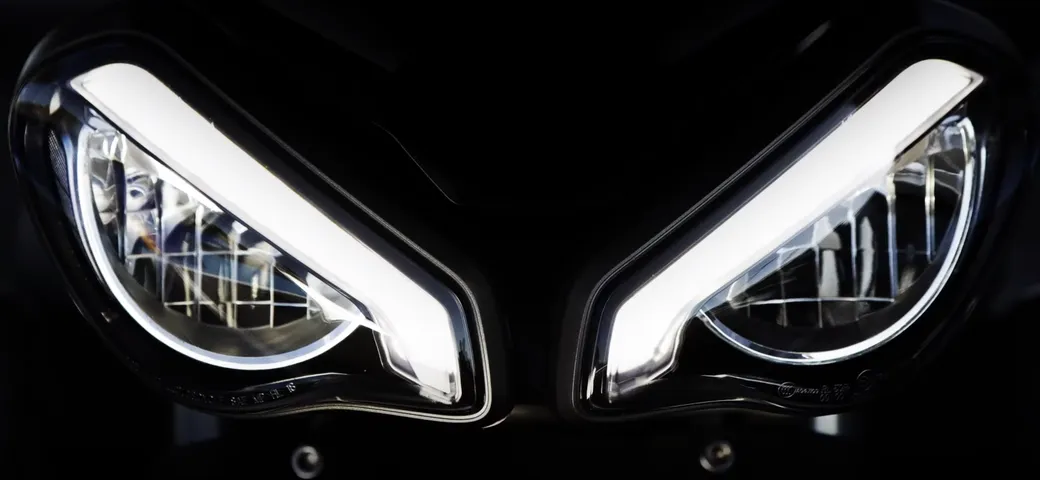 Triumph svela il video teaser: in arrivo una nuova Street Triple 765 RS