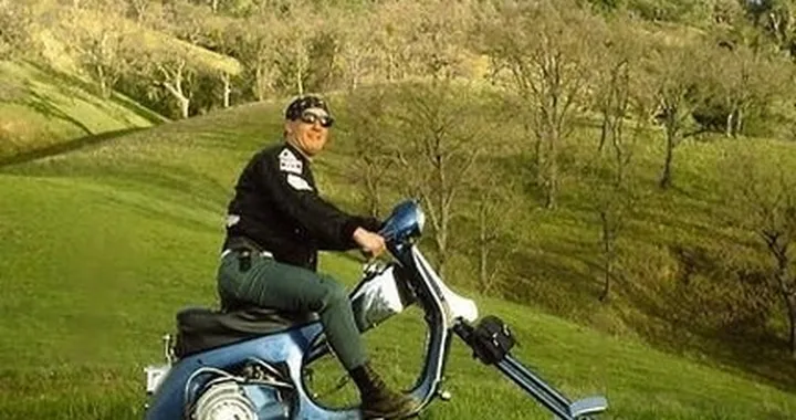 Foto del giorno: vespa chopper!