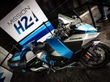 Kawasaki H2 HySE: il futuro dell'idrogeno tra mille sfide tecniche