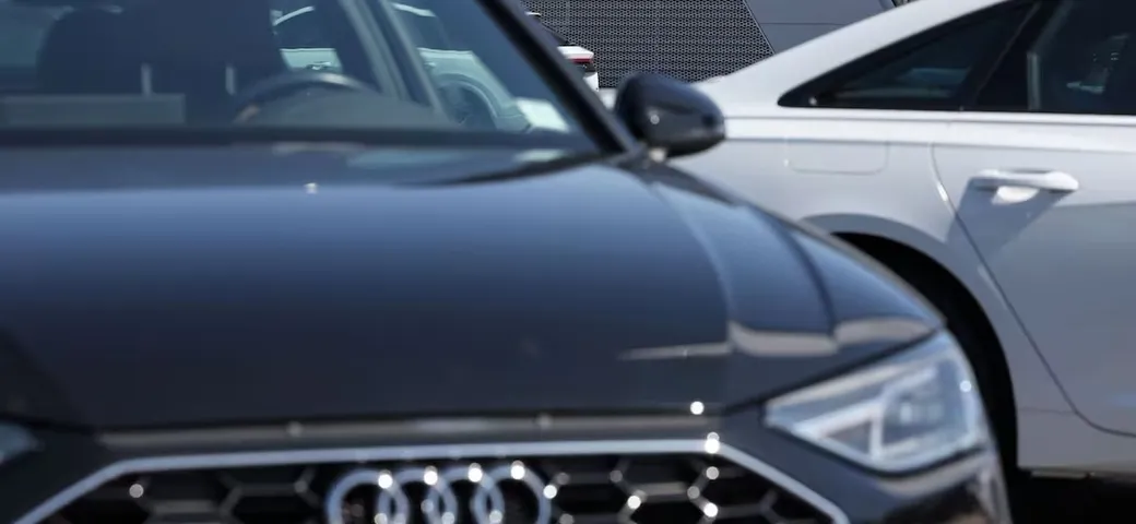 Audi blocca migliaia di auto nei porti USA, primo effetti dei dazi di Trump