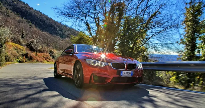 BMW M4: i segreti del motore e il test al banco