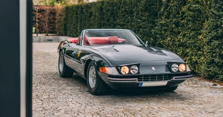 Una rara Ferrari 365 GTS/4 Daytona Spider all'asta a Monte Carlo