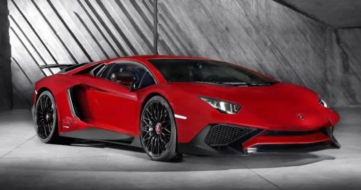 Lamborghini Aventador SV: foto ed informazioni ufficiali
