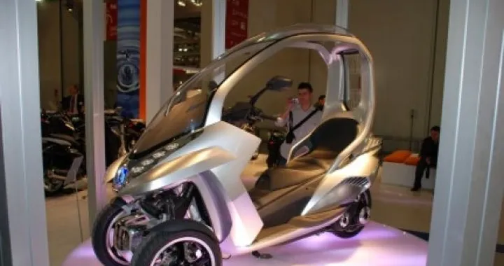 Eicma 2008: HYbrid 3 Compressor, prototipo Peugeot ibrido a tre ruote