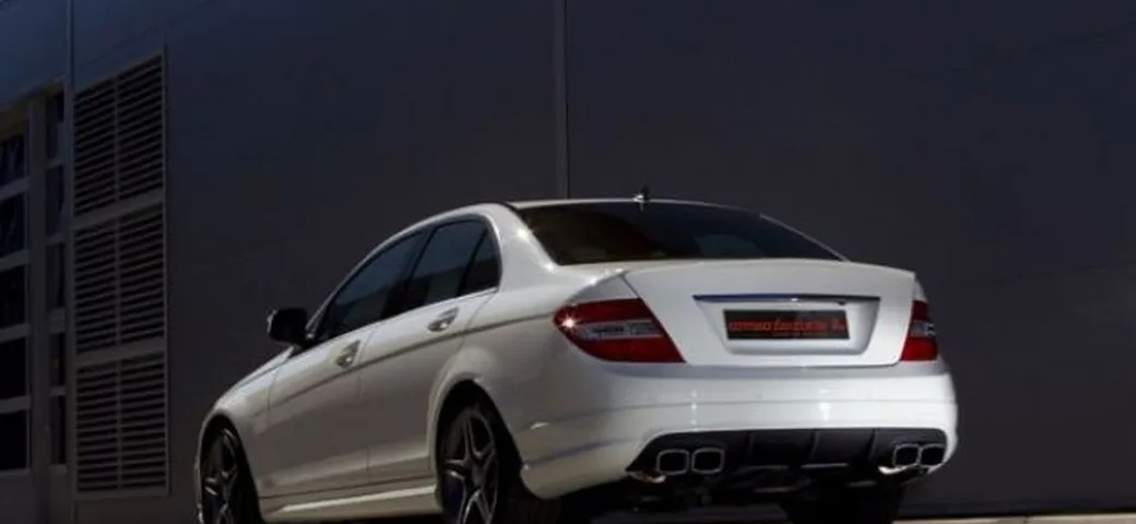 Mercedes C 63 AMG: da Romeo Ferraris nuove linee di scarico in titanio