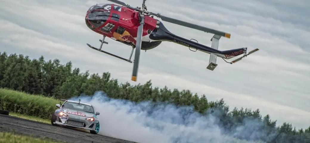 La Toyota GT86 sfida l'elicottero [Video]