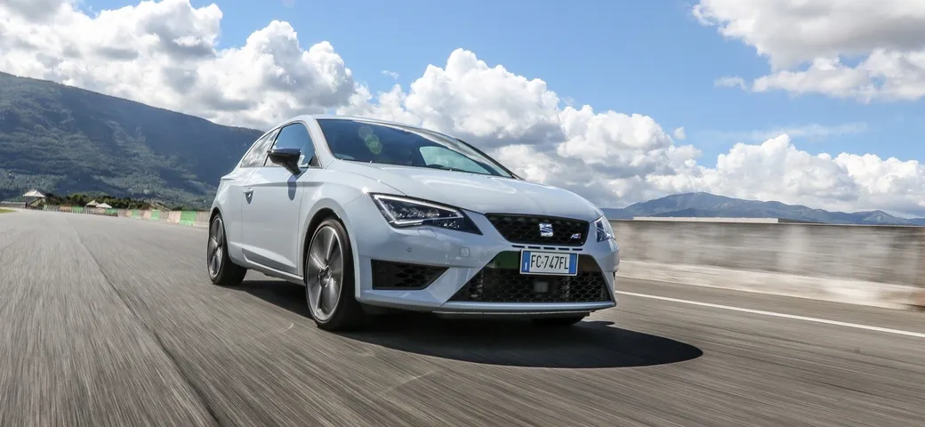 Seat Leon Cupra SC 290: la prova in pista