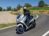 Suzuki Burgman 400 2022, la prova su strada (VIDEO)