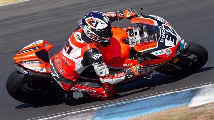 ASBK: Troy Bayliss correrà con il numero 32