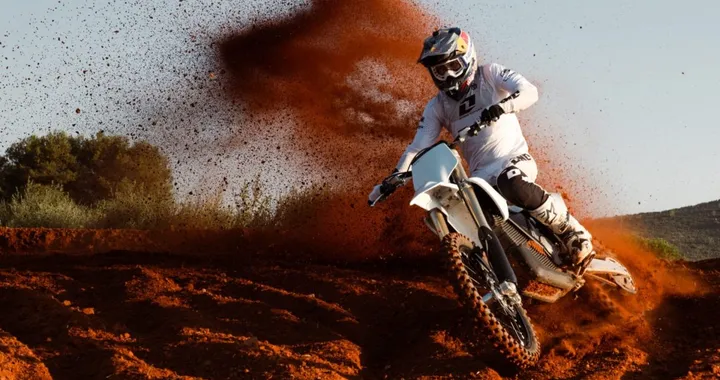 Più leggera, più forte, più smart: la Stark VARG MX 1.2 è la nuova regina dell’off-road