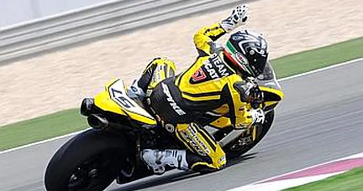 Losail: Lanzi davanti a Xaus, caduta innocua per Biaggi