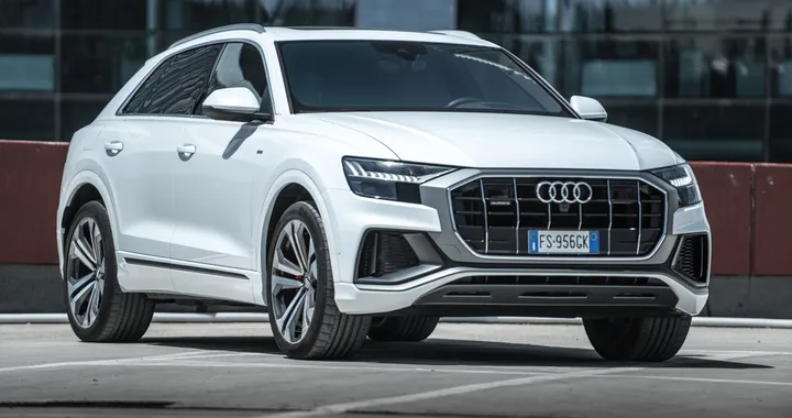 Audi Q8: prova su strada - Video
