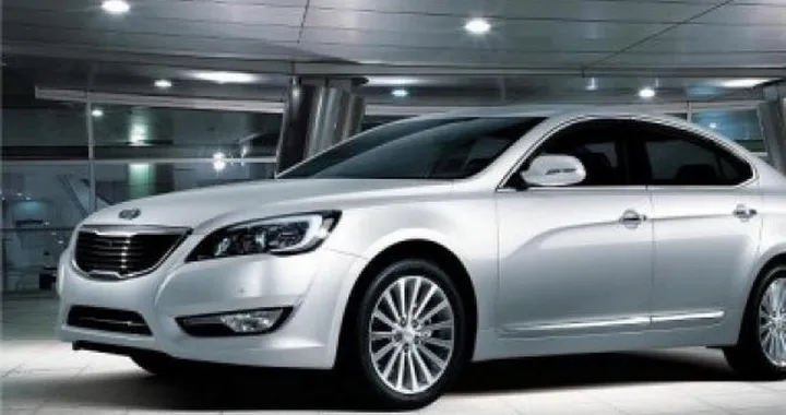 Kia K7: le prime immagini ufficiali