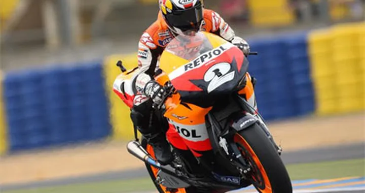 Pole di Pedrosa, Edwards e Stoner in prima fila
