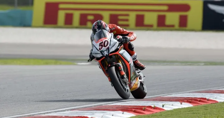 Superbike, Malesia: Aprilia in testa nelle libere di Sepang. Guintoli precede Melandri