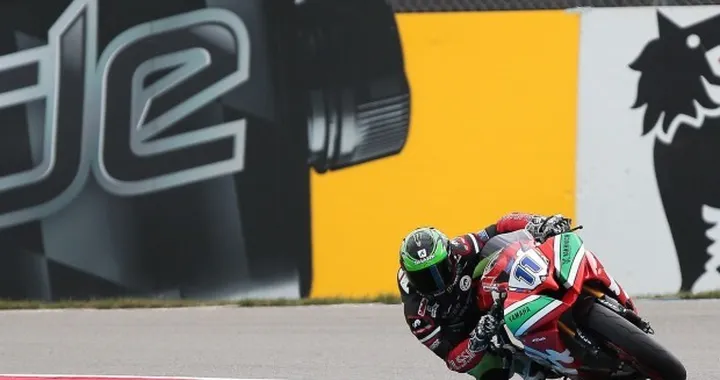 Supersport, Assen: vince Lowes su Sofuoglu, 6° Rolfo (GALLERY)