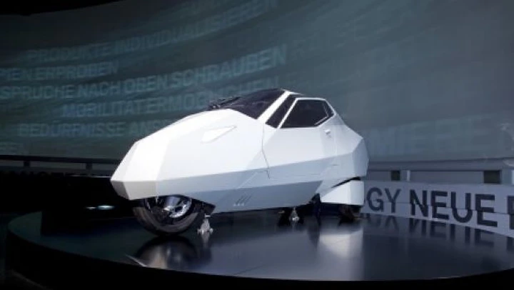 BMW Simple Concept: tre ruote di tecnologia