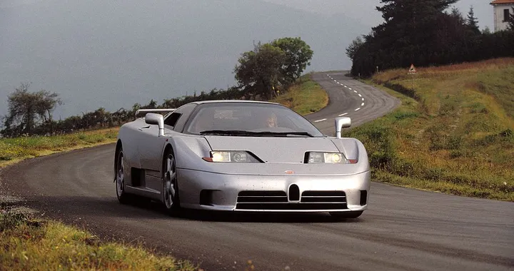 Bugatti EB110 SS: supercar di alto collezionismo in vendita