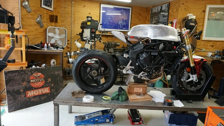 AGO TT by Deus Ex Machina dedicata ad Agostini [Video]