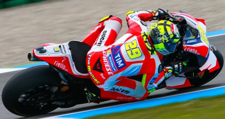 Iannone cauto "non riesco a guidare come vorrei"