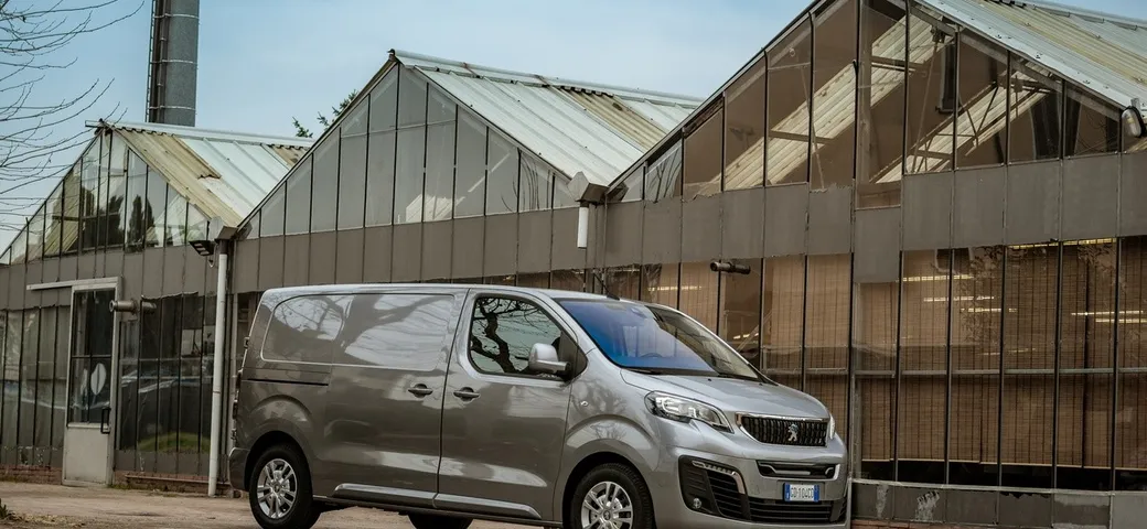 Peugeot e-Expert: prima prova del nuovo van elettrico