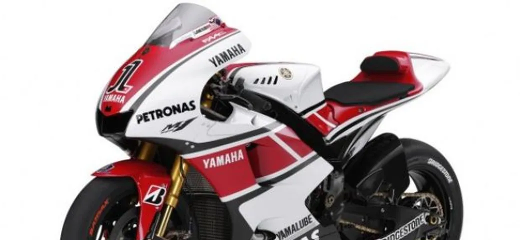 Yamaha M1 WGP 50th Anniversary Edition: ad Assen e Laguna seca con la colorazione storica