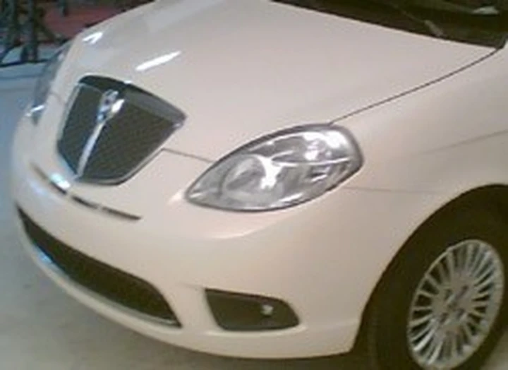 Lancia Ypsilon restyling, prime immagini