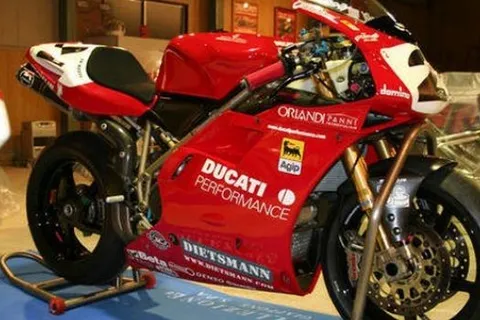 Ducati 996 carl fogarty top