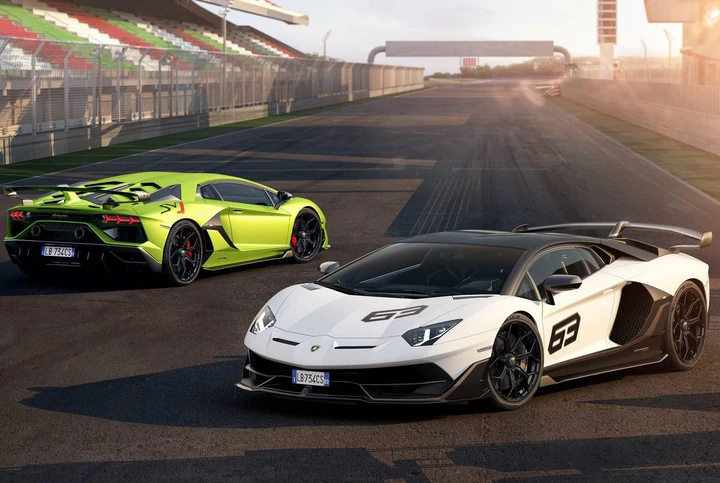 Lamborghini Aventador SVJ: anteprima con record