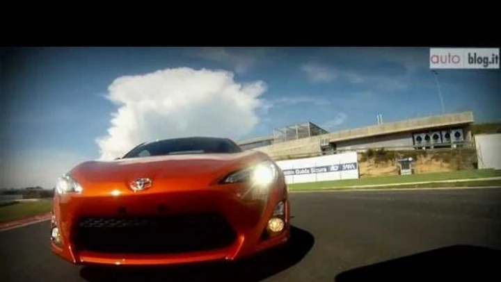 Toyota GT 86 una sportiva divertente e 
