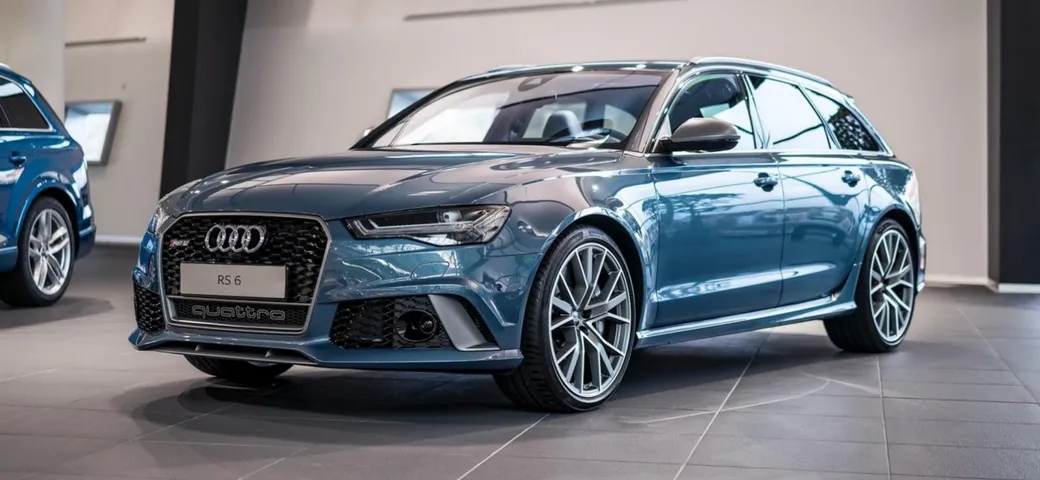 Audi RS6 Exclusive Polar Blue Metallic