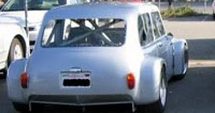 Kimini, una Mini "fai da te" da 195 cv...