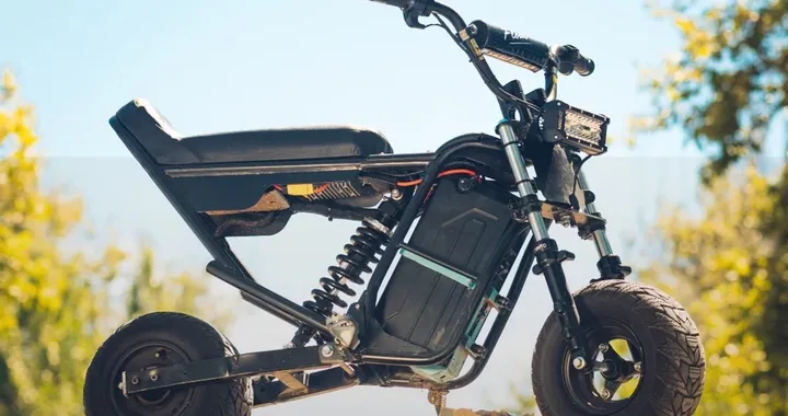 Wheelie Fun Bike: la minimoto elettrica che insegna a impennare