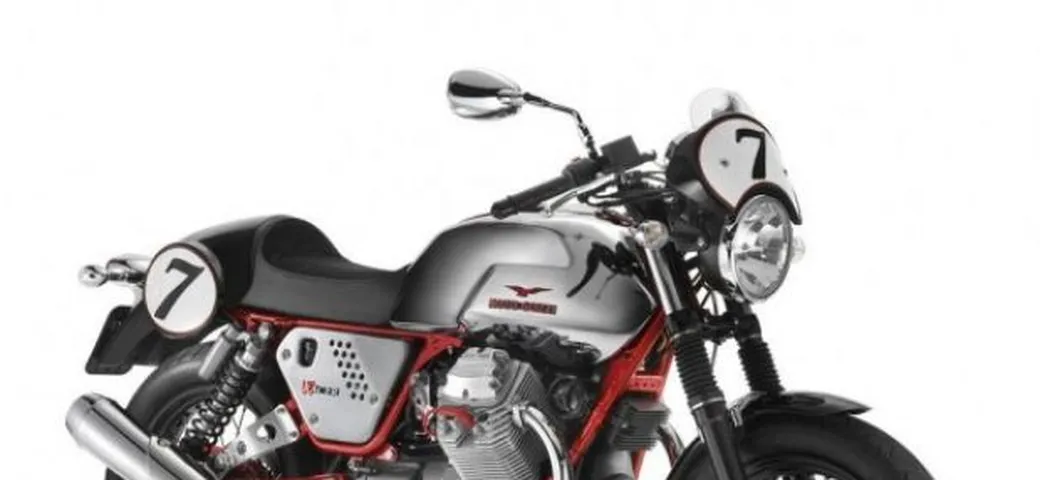 Moto Guzzi: gli ordini per la V7 Racer riattivano la produzione