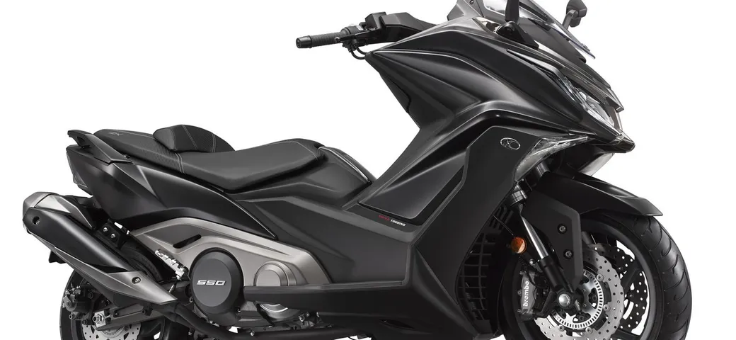 Kymco AK 550 2017, nuovo scooter sport touring