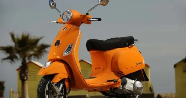 Nuove Vespa LX e Vespa S 125 e 150 i.e. 2009