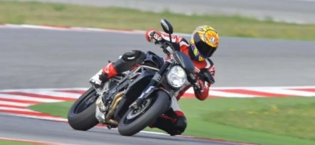 Test MV Agusta Brutale 2010: la bellezza in movimento