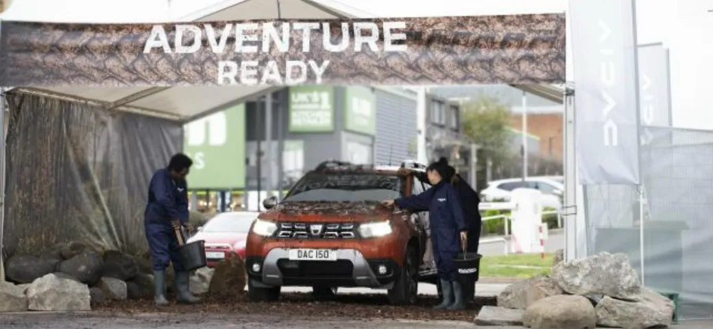 L'autolavaggio per Dacia Duster 4x4 che sporca il veicolo
