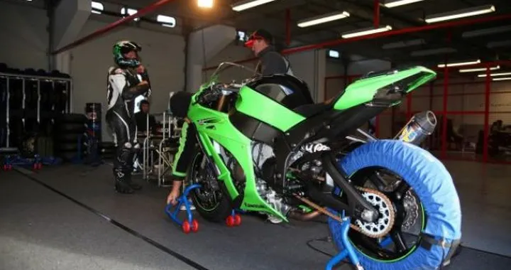 Droghe e armi trovate sui camion del Kawasaki Racing Team