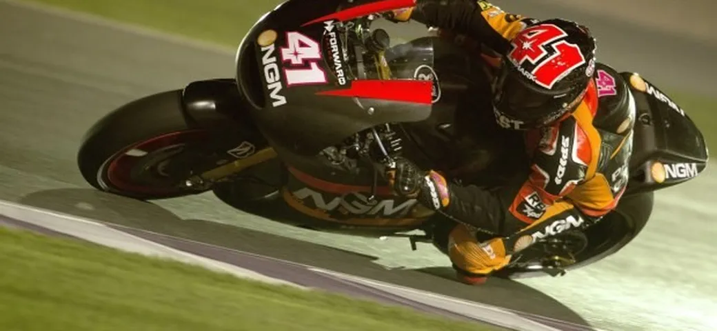 Test MotoGP Qatar Day-3: Pol Espargarò KO, Aleix il più veloce [Foto]