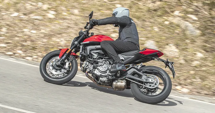 Ducati Monster 2021, la video-prova