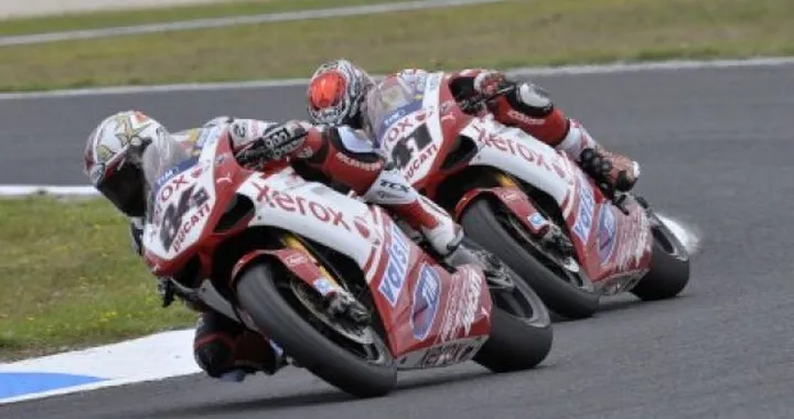 WSBK a Phillip Island: doppio podio per Fabrizio, sfortunato Nori Haga