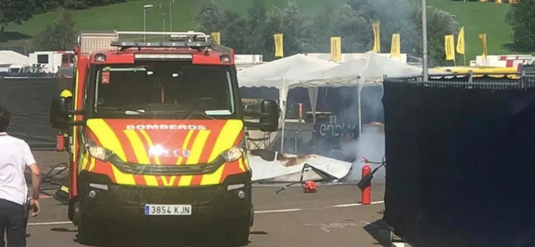 MotoE GP d'Austria: va a fuoco una moto. Panico nel paddock